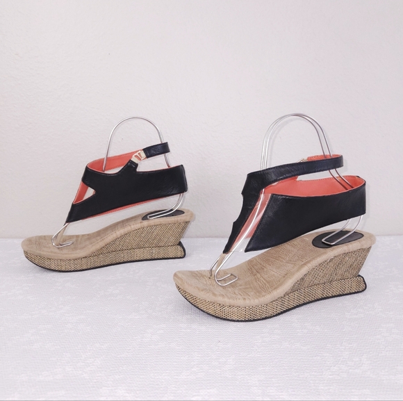 MODZORI Amaya Reversible Wedge Sandals - Picture 2 of 10